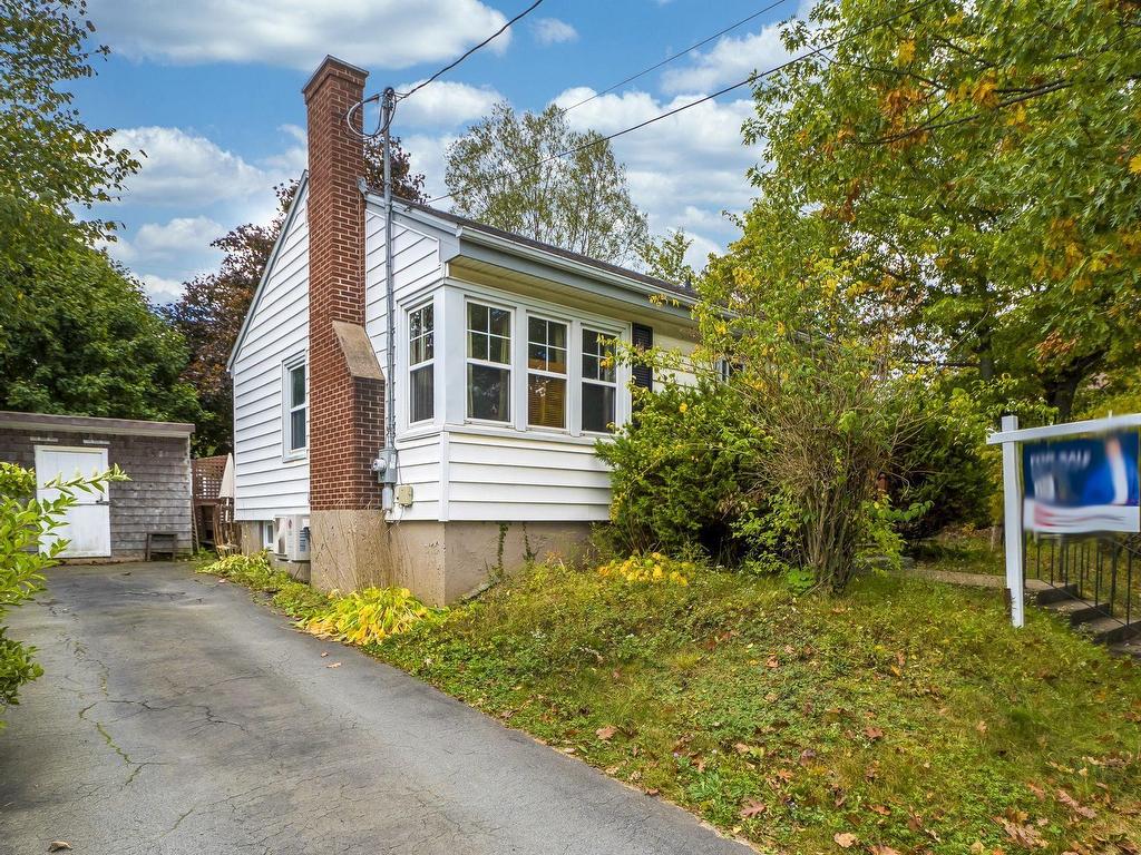 












7142 Abbott Drive

,
Halifax,




NS
B3L 2L7

