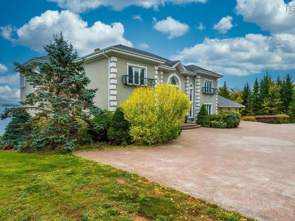 












38 Lennox Road

,
Black Point,




NS
B0J 1T0

