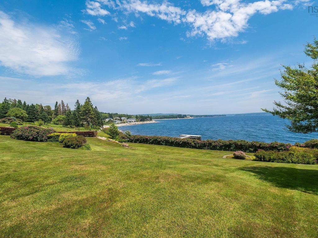 












38 Lennox Road

,
Black Point,




NS
B0J 1T0

