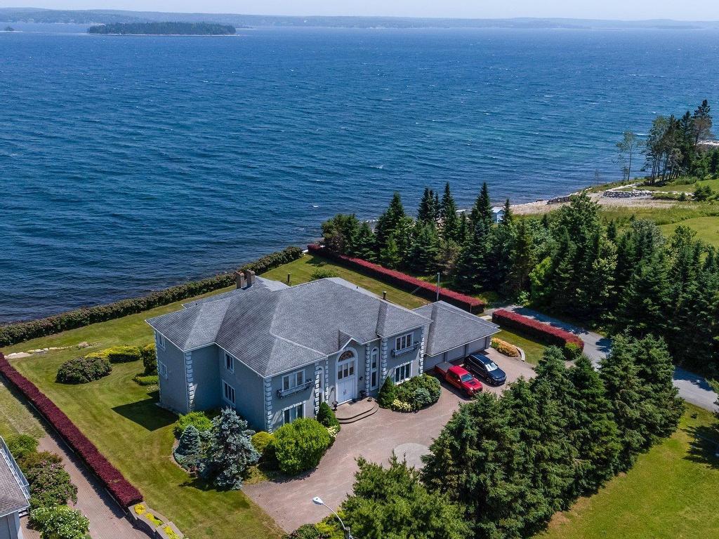 












38 Lennox Road

,
Black Point,




NS
B0J 1T0

