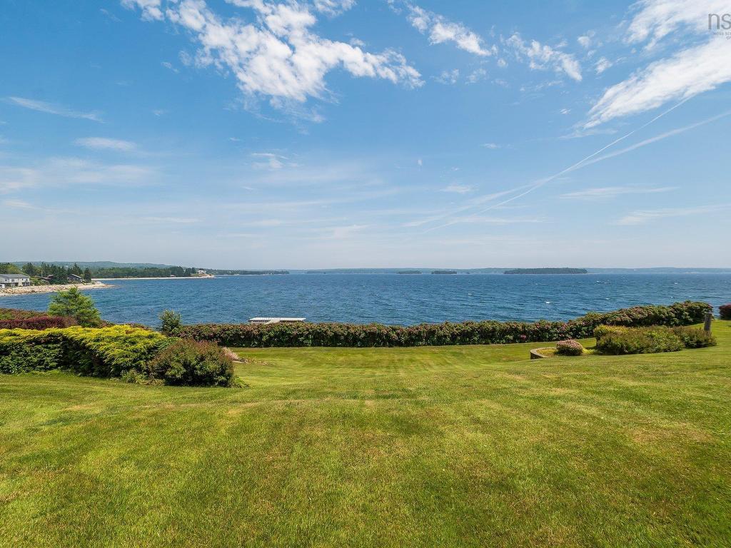 












38 Lennox Road

,
Black Point,




NS
B0J 1T0

