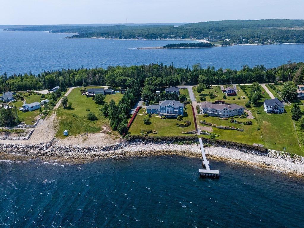 












38 Lennox Road

,
Black Point,




NS
B0J 1T0

