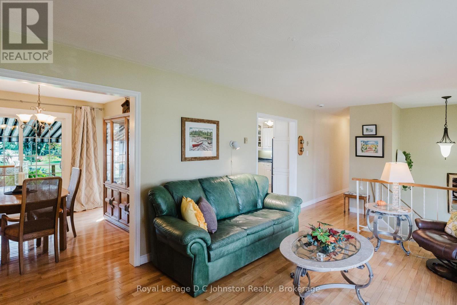 












929 WELLINGTON STREET

,
Saugeen Shores,




Ontario
N0H2C3

