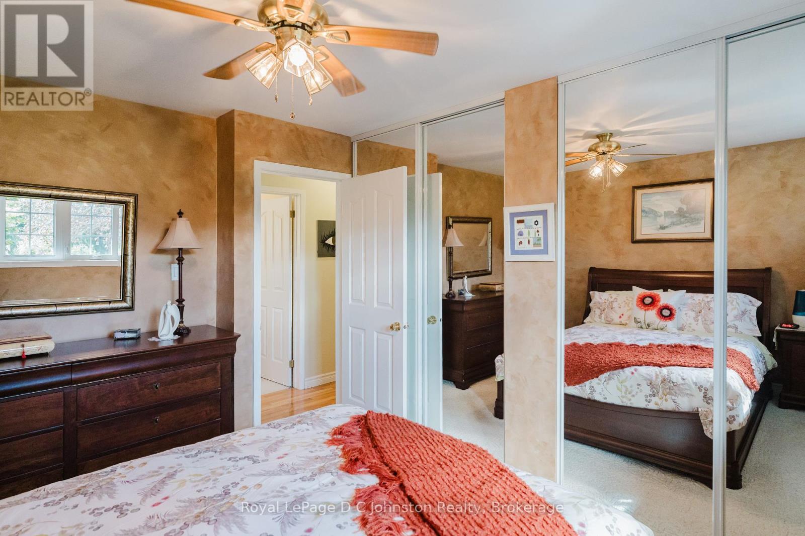 












929 WELLINGTON STREET

,
Saugeen Shores,




Ontario
N0H2C3

