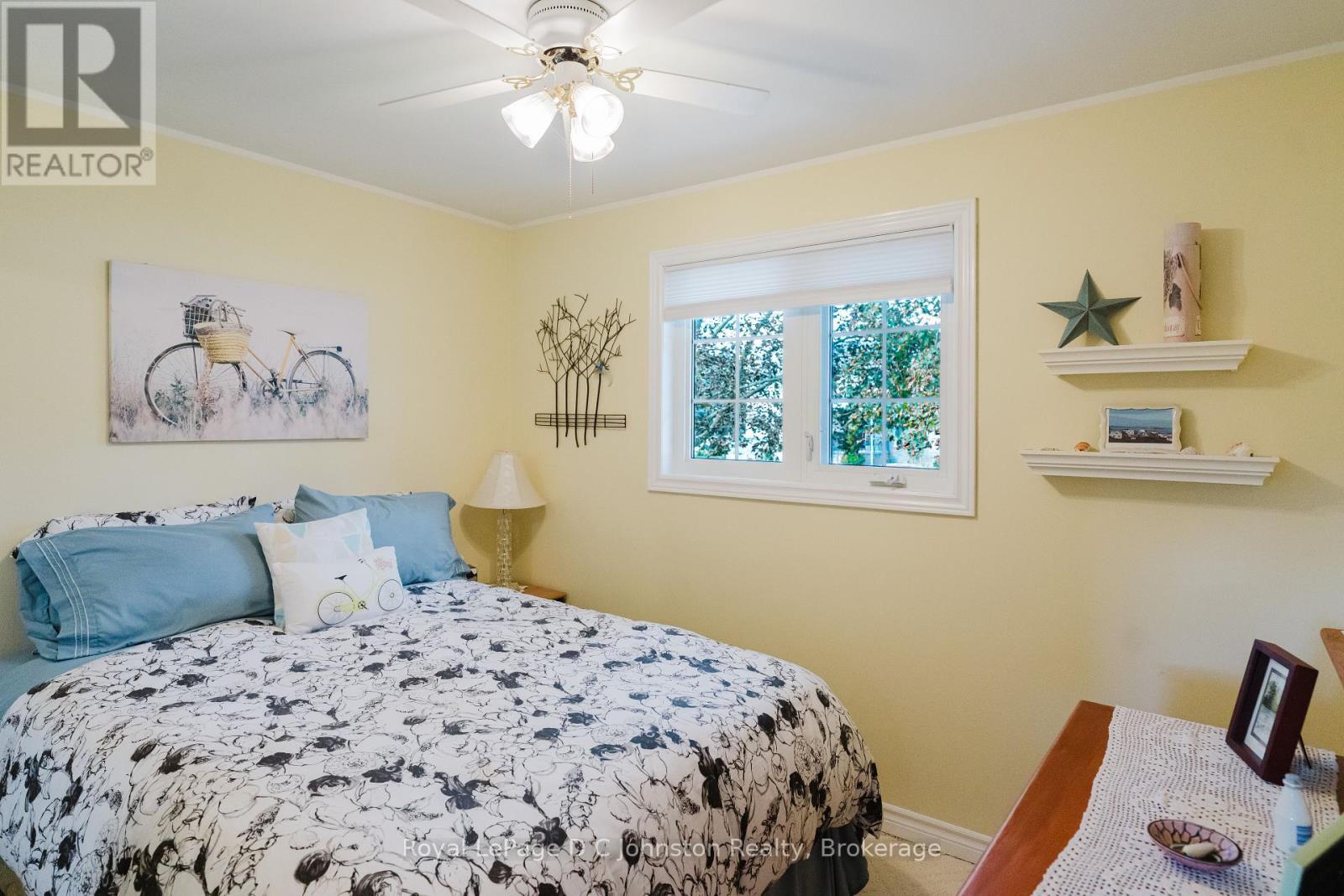 












929 WELLINGTON STREET

,
Saugeen Shores,




Ontario
N0H2C3

