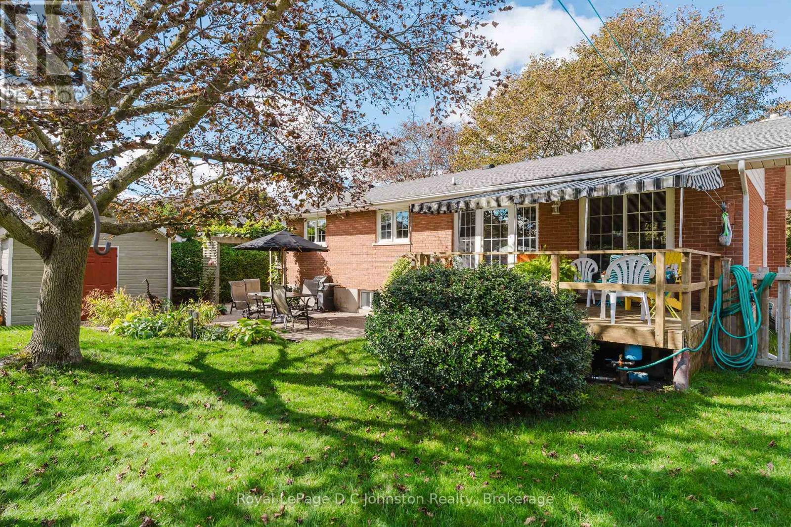 












929 WELLINGTON STREET

,
Saugeen Shores,




Ontario
N0H2C3

