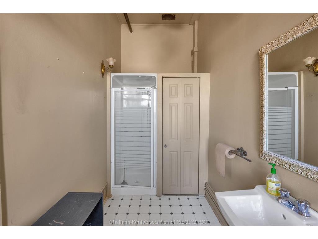 









18


Main

Street,
Ridgetown,




ON
N0P 2C0

