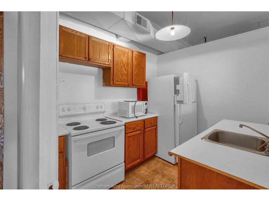 









18


Main

Street,
Ridgetown,




ON
N0P 2C0

