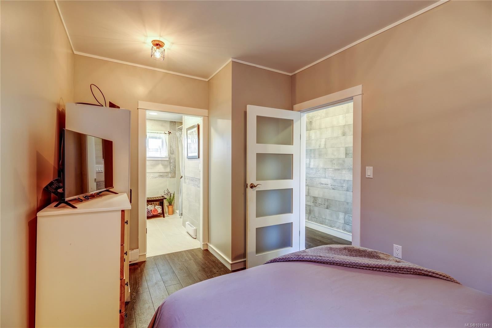 









93


Ashlar

Ave,
Nanaimo,




BC
V9R 3P3

