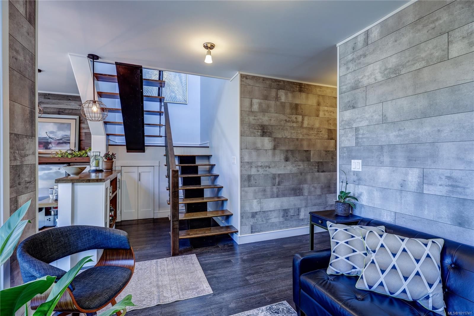 









93


Ashlar

Ave,
Nanaimo,




BC
V9R 3P3


