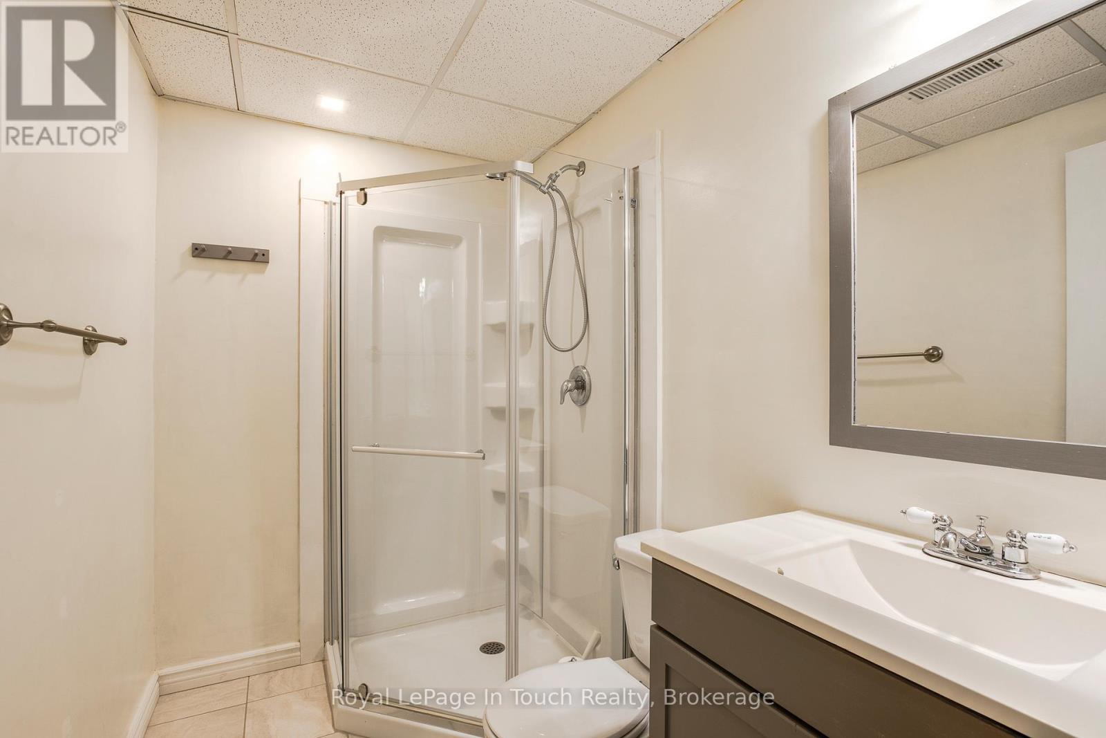 












32 - 696 KING STREET

,
Midland,




Ontario
L4R5B5

