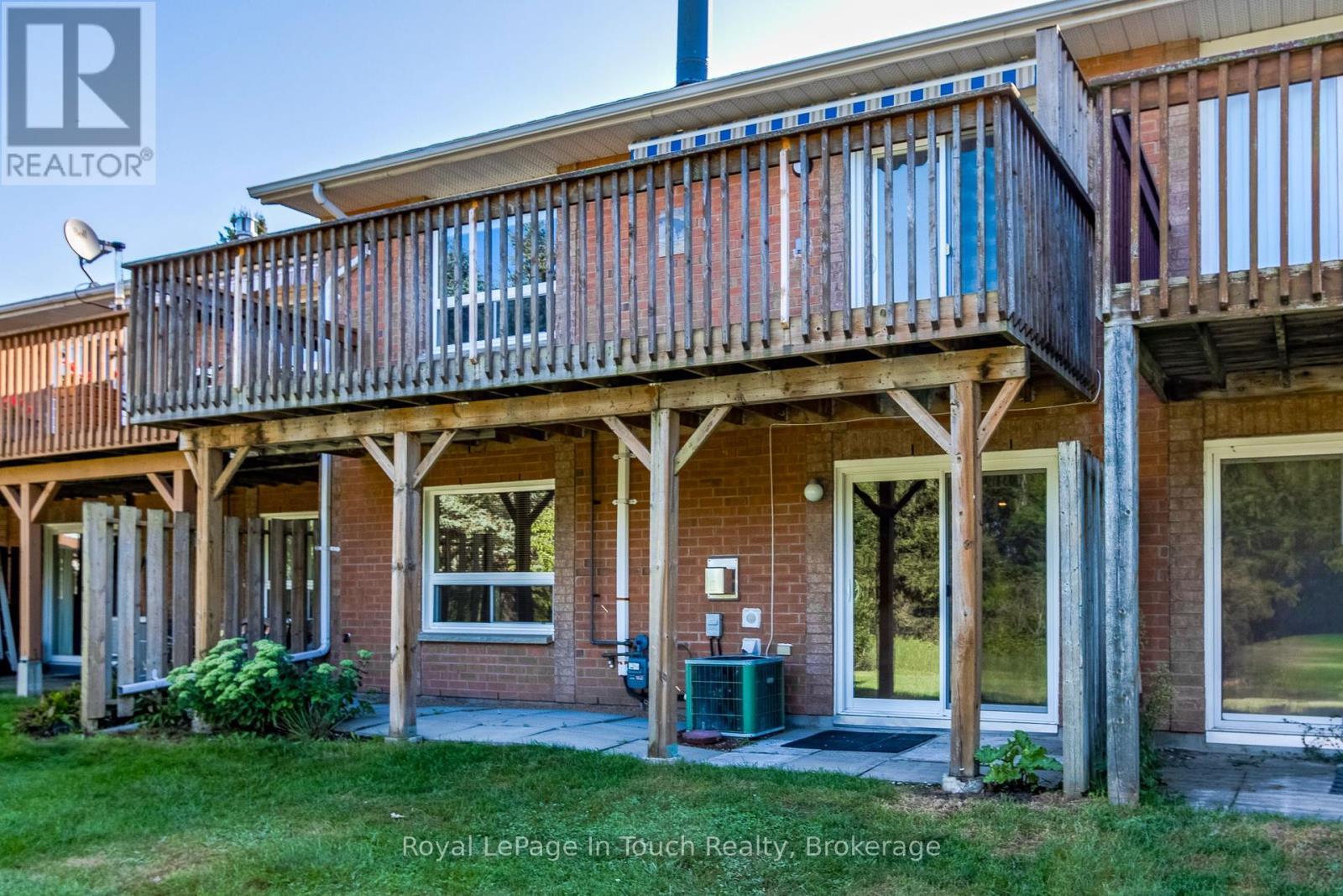 












32 - 696 KING STREET

,
Midland,




Ontario
L4R5B5

