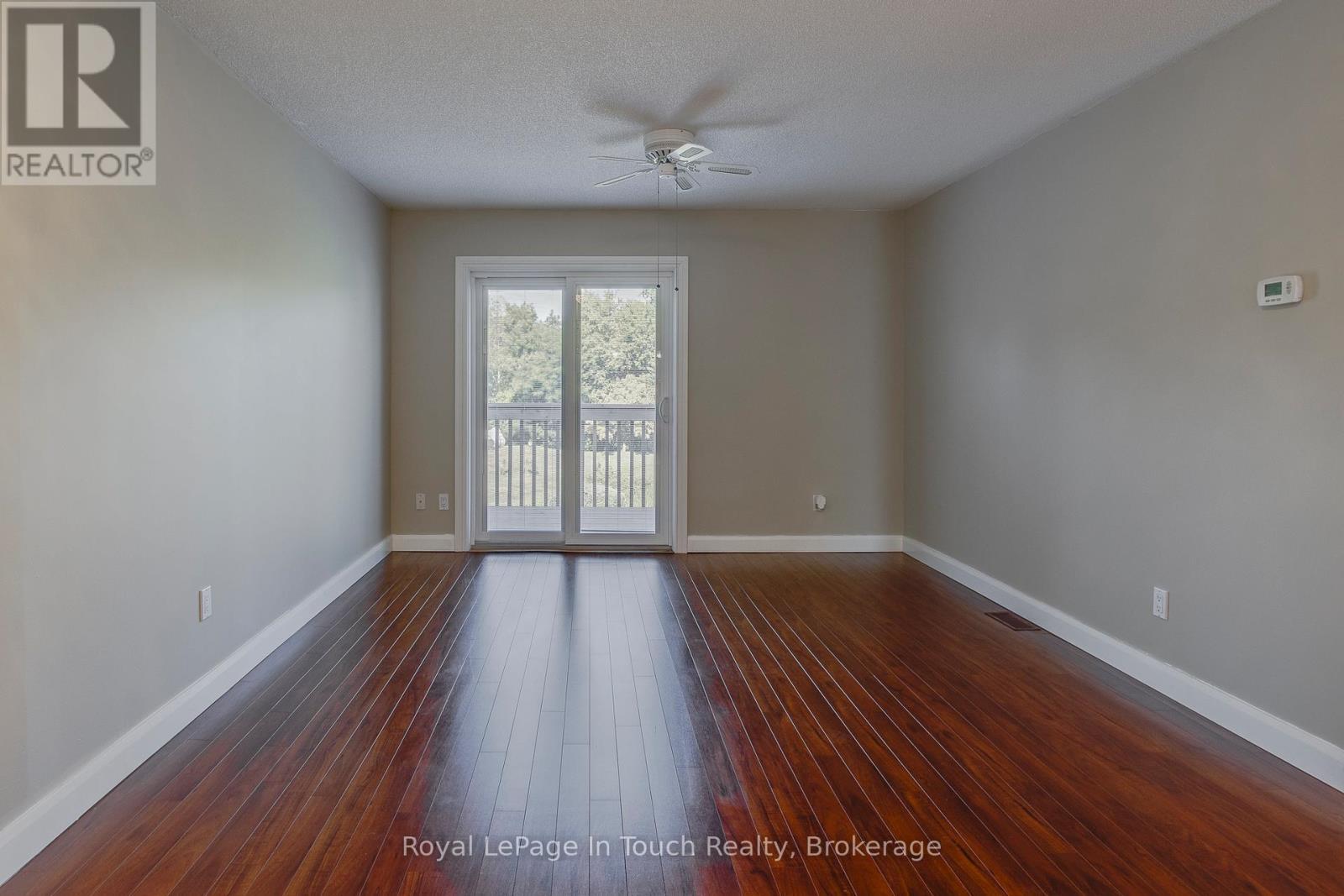 












32 - 696 KING STREET

,
Midland,




Ontario
L4R5B5


