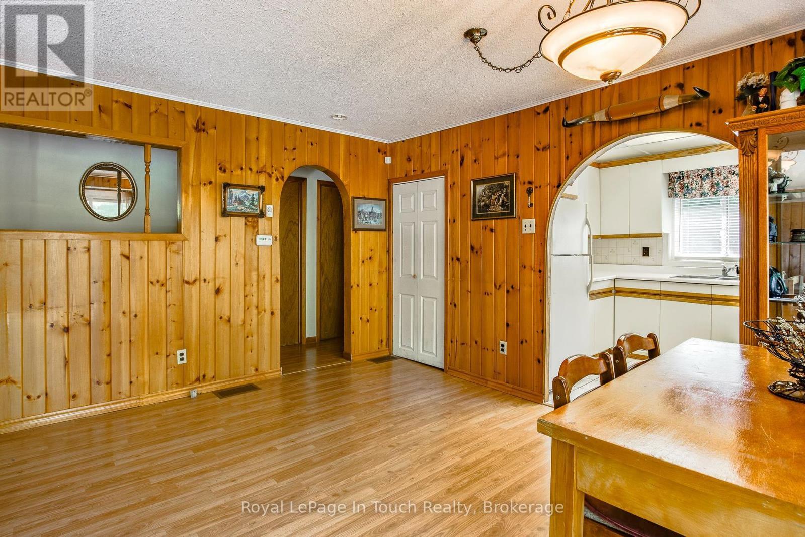 












5 GARY COURT

,
Tiny,




Ontario
L9M0H3

