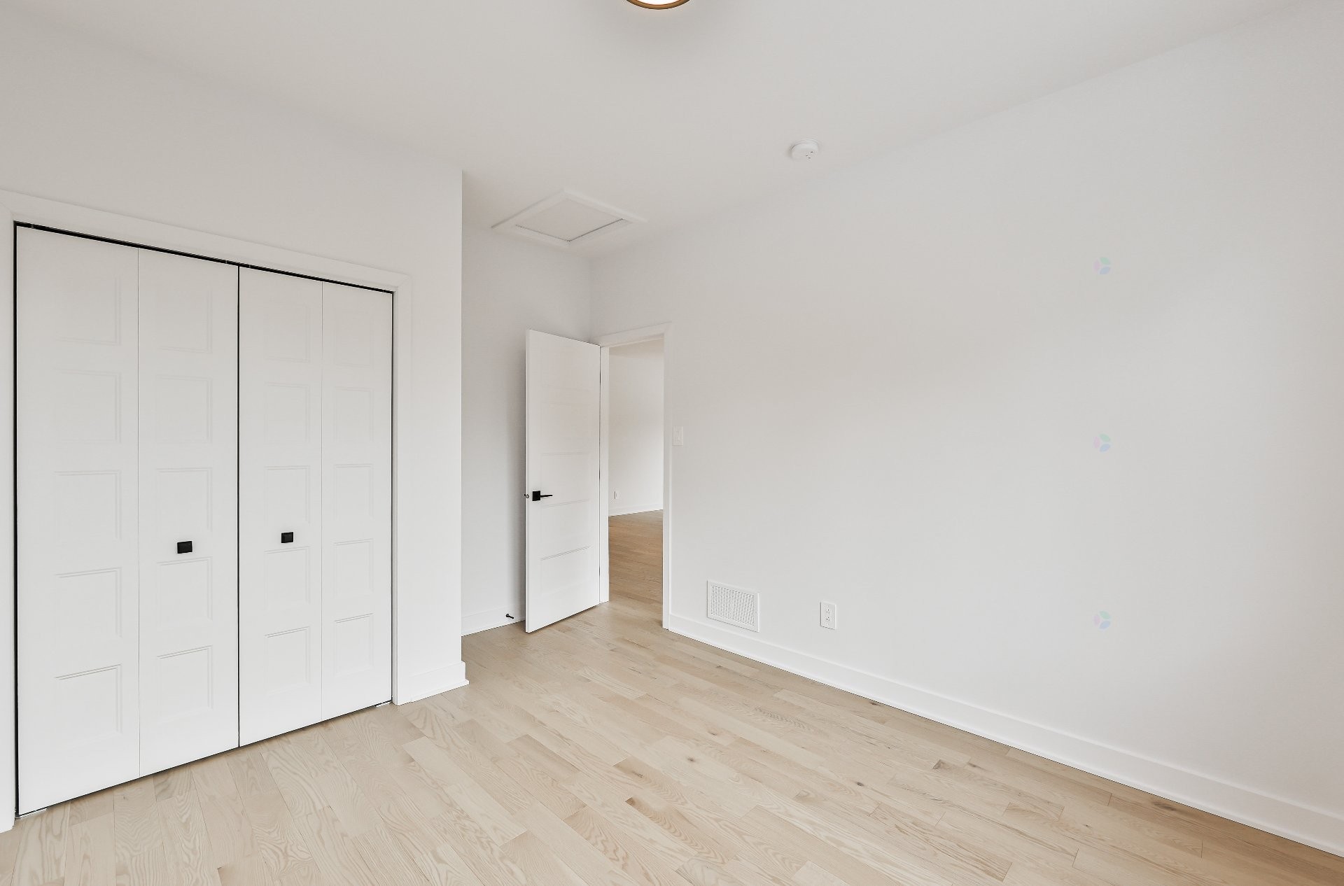 









860


Rue du Faubourg

,
Saint-Jérôme,




QC
J5L0H9

