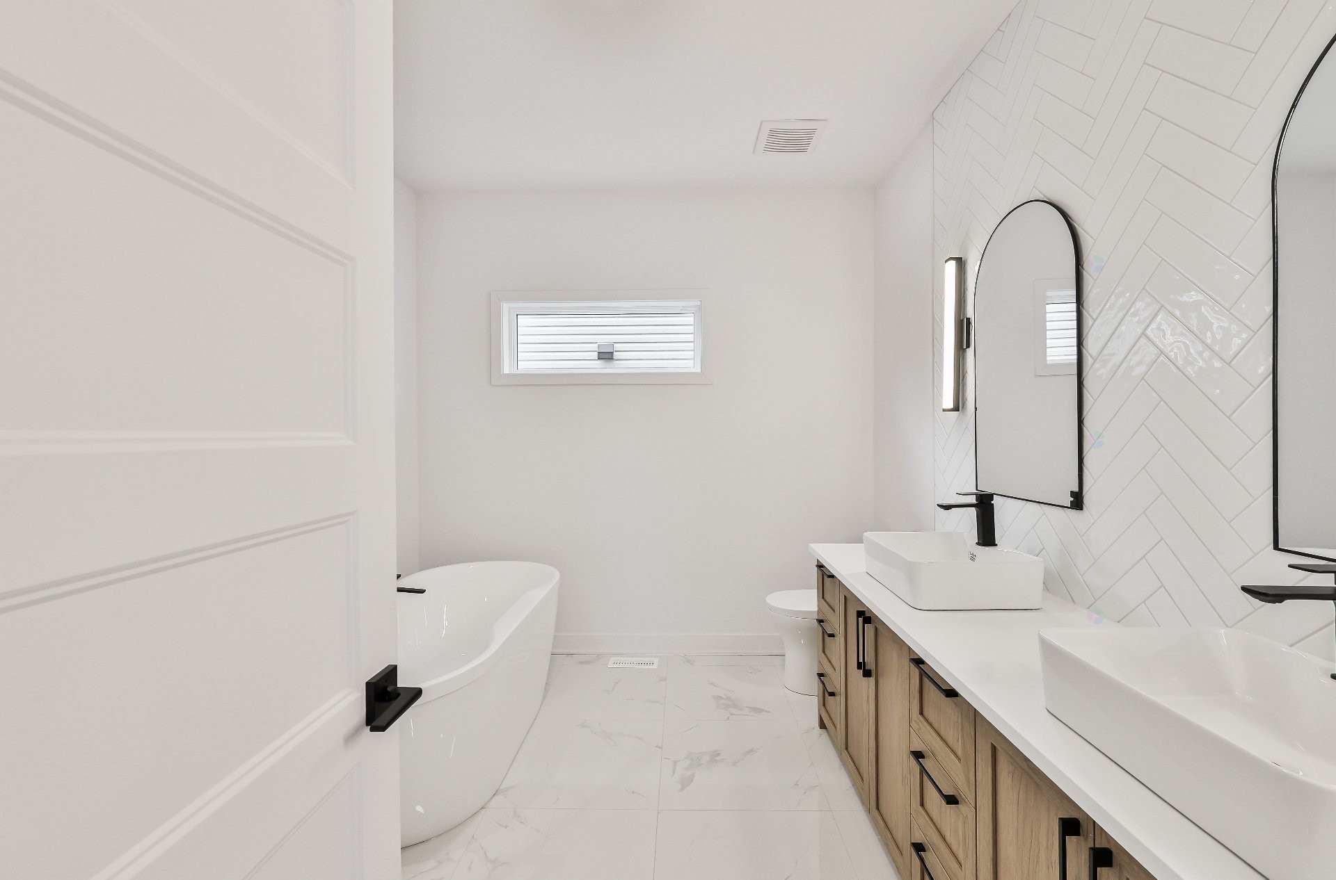 









860


Rue du Faubourg

,
Saint-Jérôme,




QC
J5L0H9

