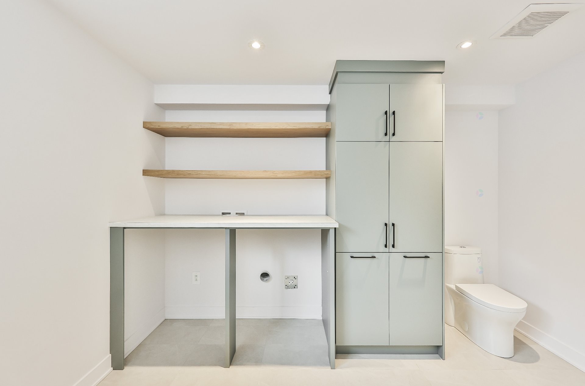 









860


Rue du Faubourg

,
Saint-Jérôme,




QC
J5L0H9

