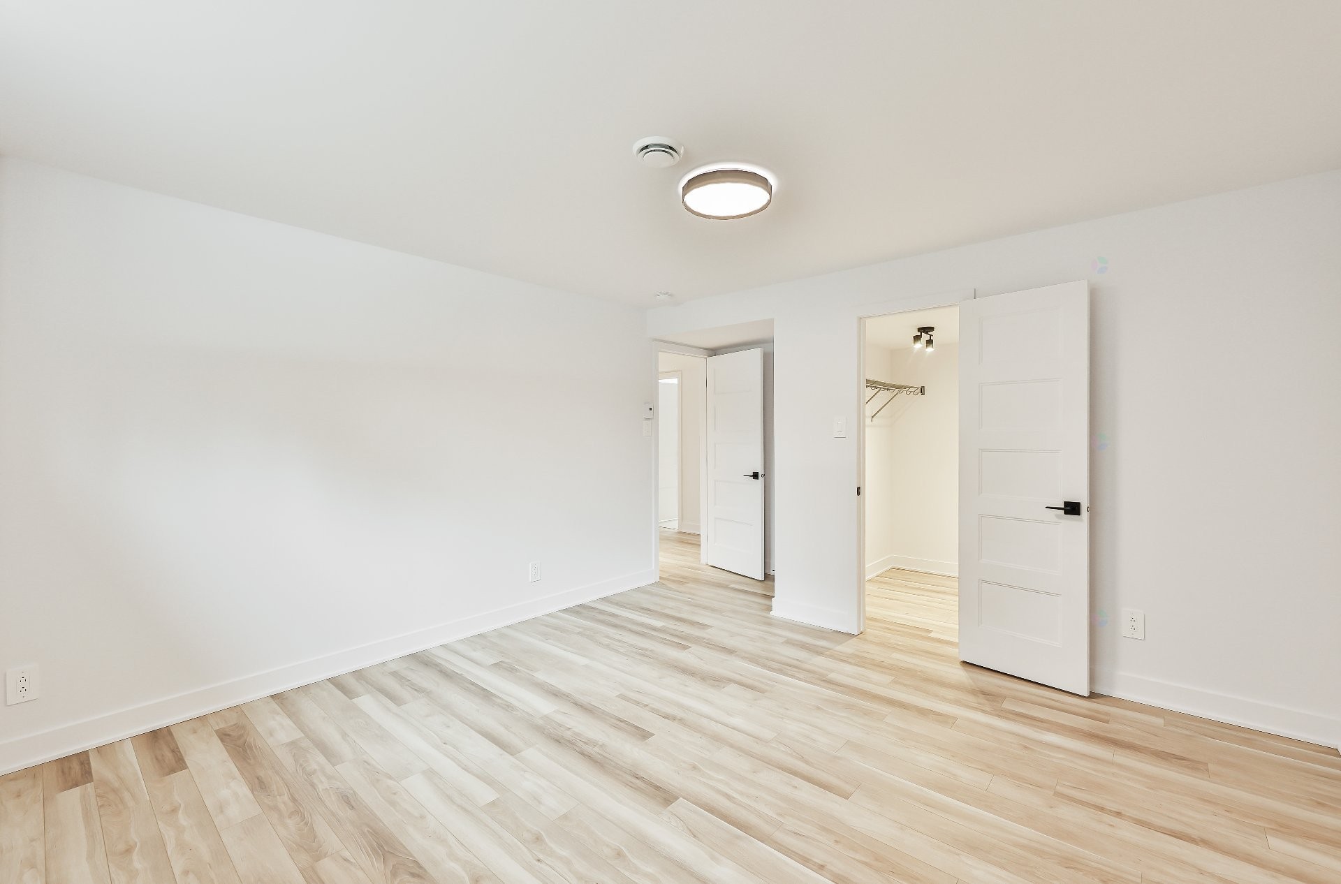 









860


Rue du Faubourg

,
Saint-Jérôme,




QC
J5L0H9

