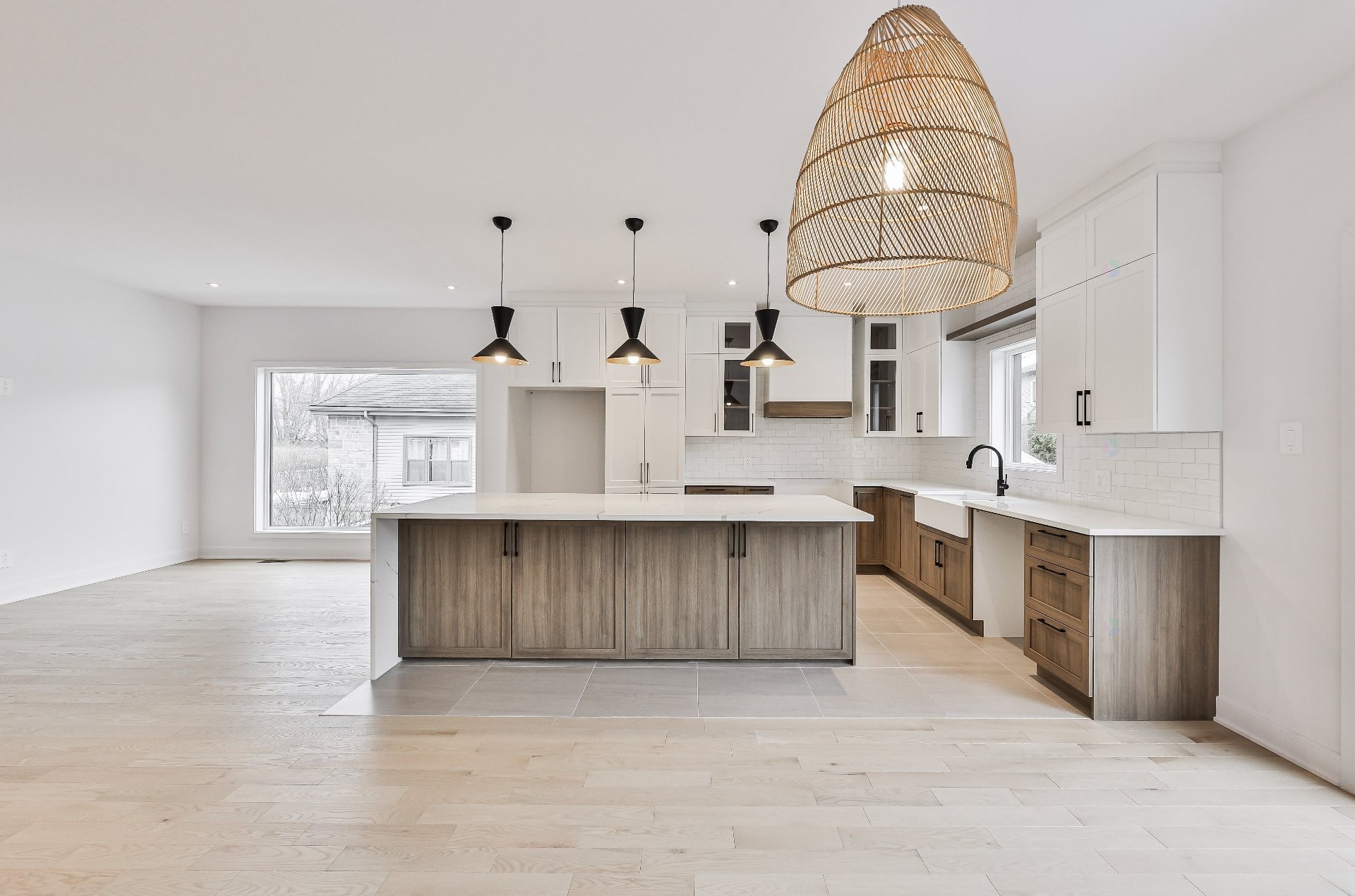 









860


Rue du Faubourg

,
Saint-Jérôme,




QC
J5L0H9

