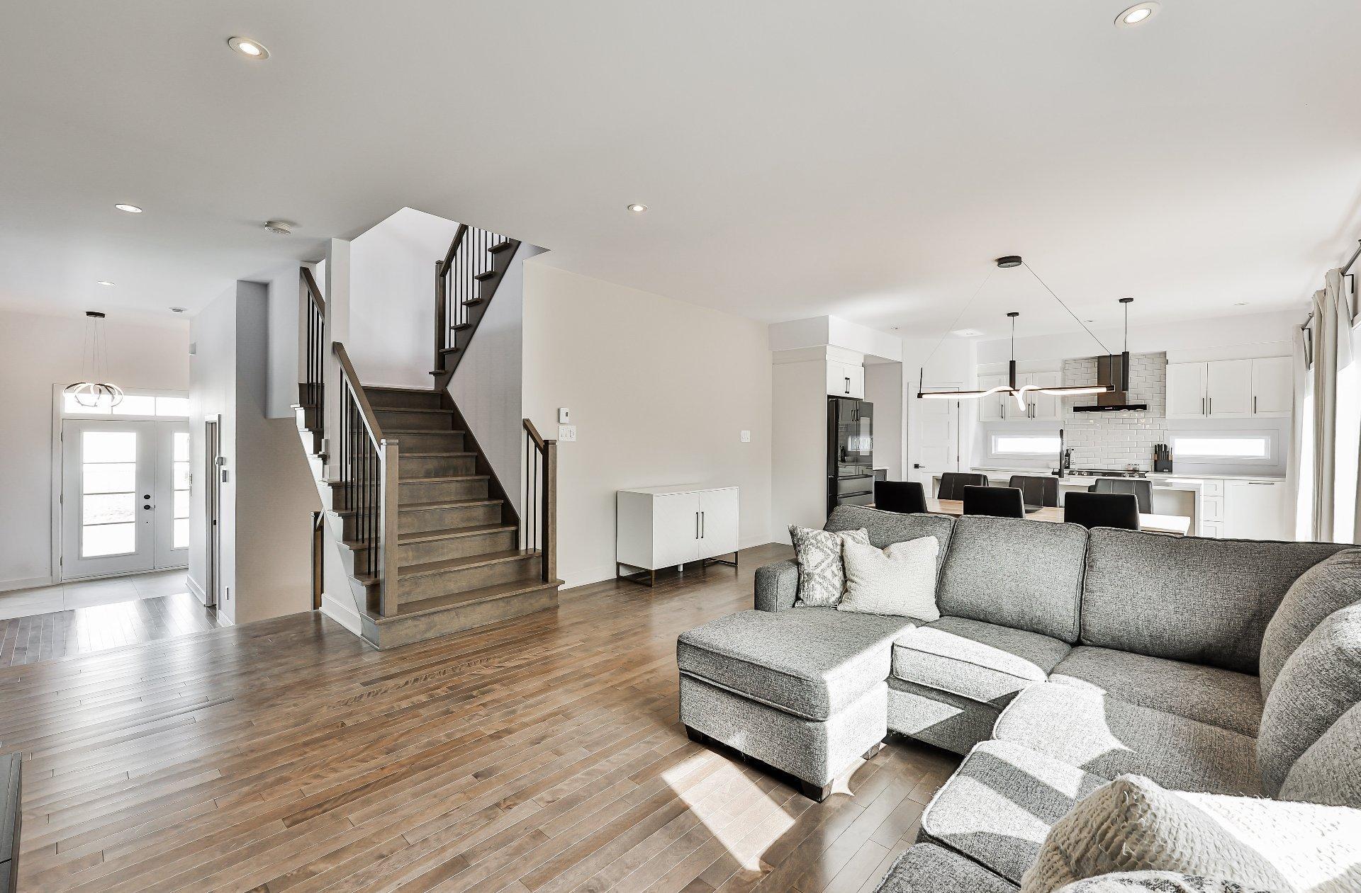 









885


Rue du Faubourg

,
Saint-Jérôme,




QC
J5L0H9

