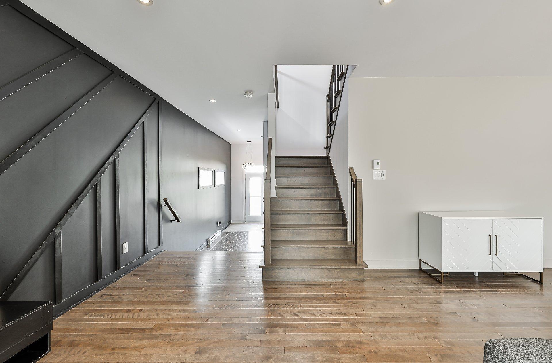 









885


Rue du Faubourg

,
Saint-Jérôme,




QC
J5L0H9

