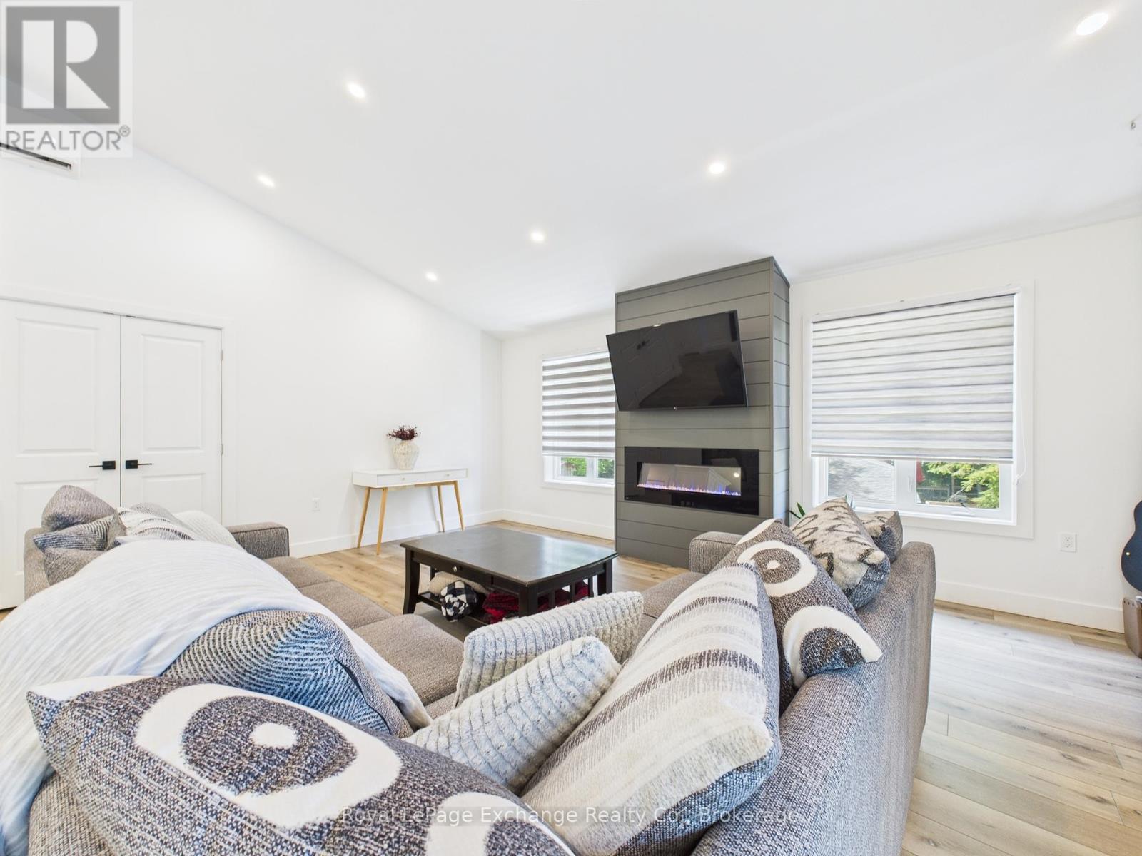 












127 HEMLOCK STREET

,
Huron-Kinloss,




Ontario
P4N6S5

