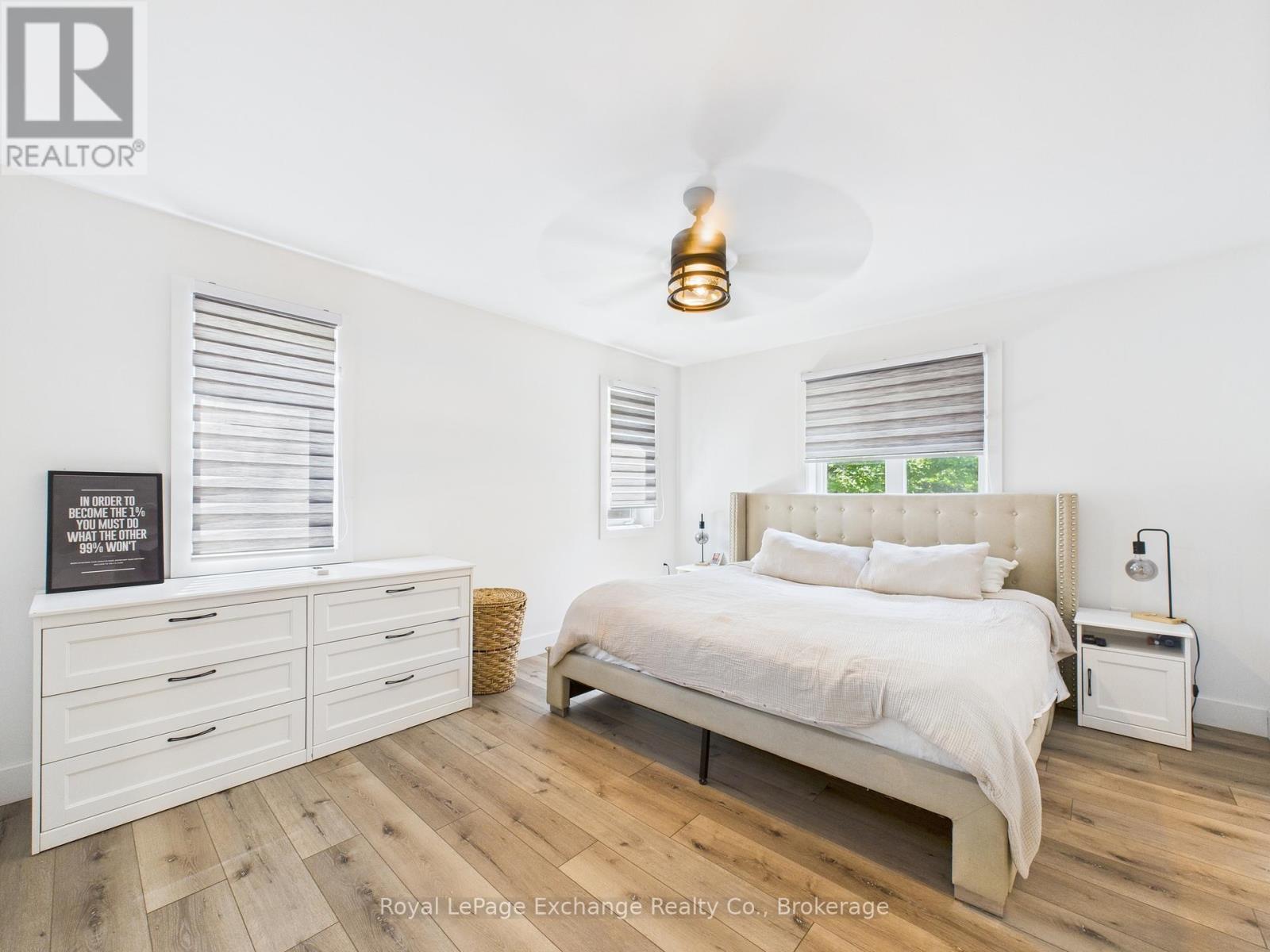 












127 HEMLOCK STREET

,
Huron-Kinloss,




Ontario
P4N6S5

