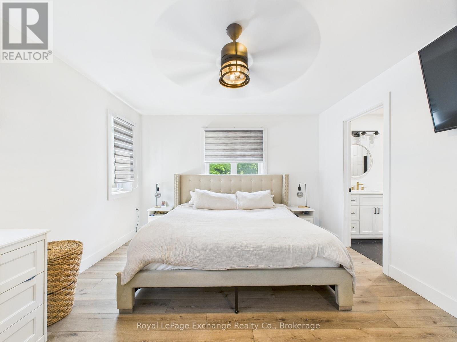 












127 HEMLOCK STREET

,
Huron-Kinloss,




Ontario
P4N6S5

