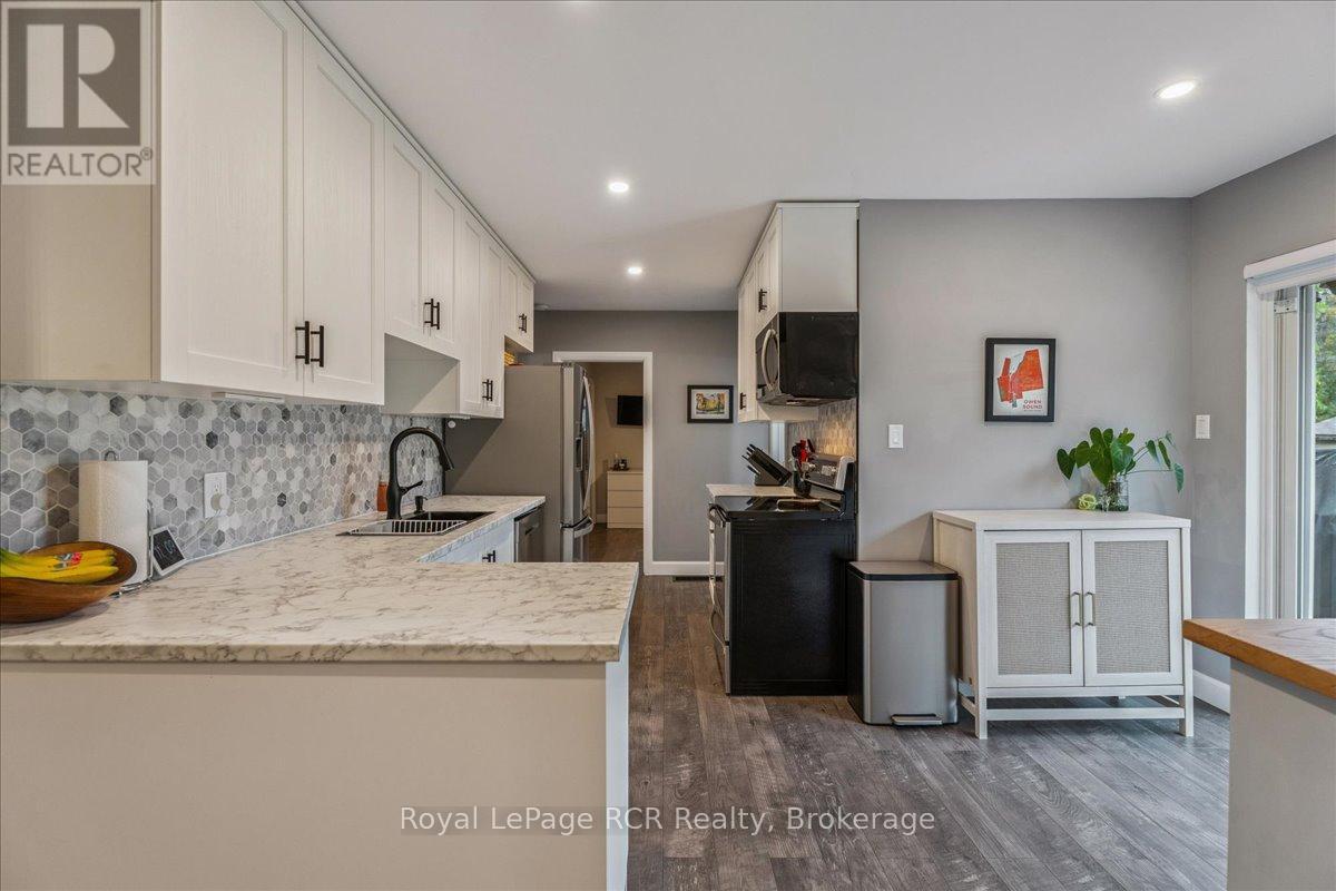 












224 FINDEN STREET

,
Georgian Bluffs,




Ontario
N4K6V5

