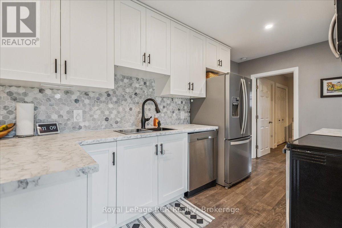












224 FINDEN STREET

,
Georgian Bluffs,




Ontario
N4K6V5

