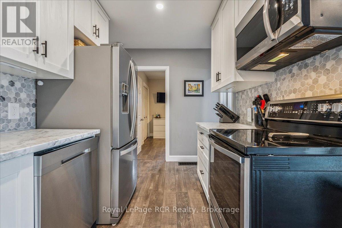 












224 FINDEN STREET

,
Georgian Bluffs,




Ontario
N4K6V5

