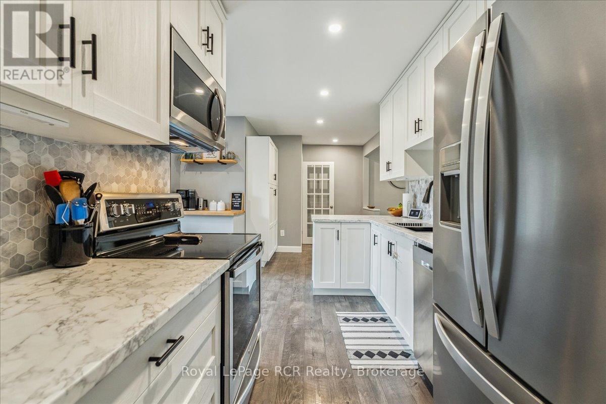 












224 FINDEN STREET

,
Georgian Bluffs,




Ontario
N4K6V5

