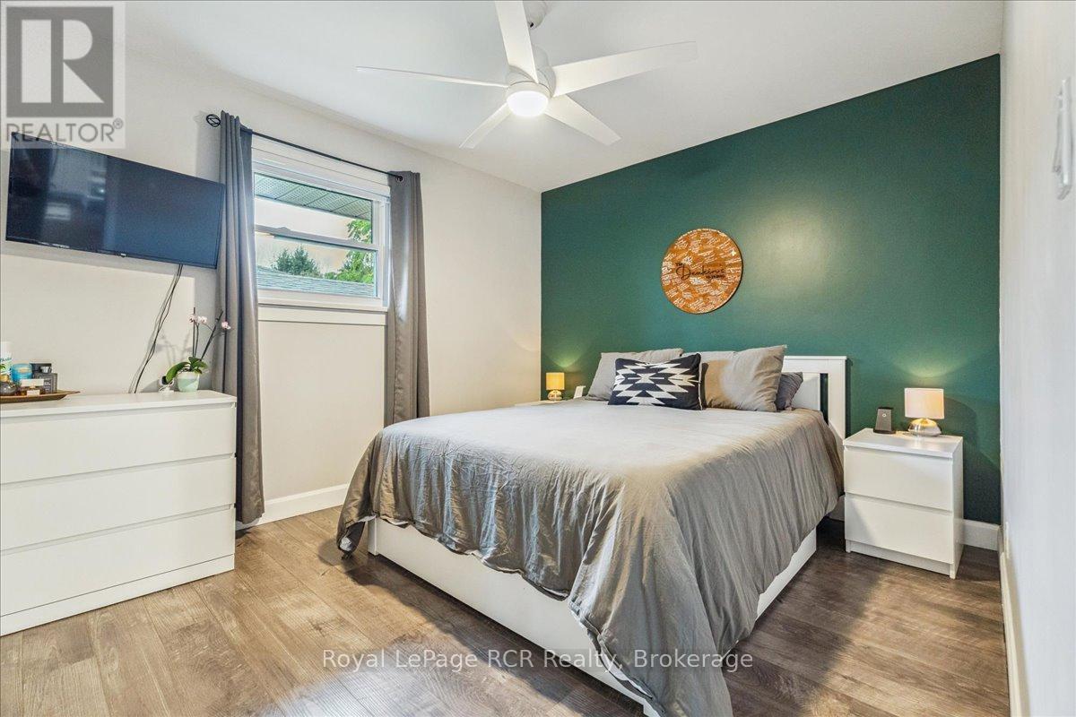 












224 FINDEN STREET

,
Georgian Bluffs,




Ontario
N4K6V5

