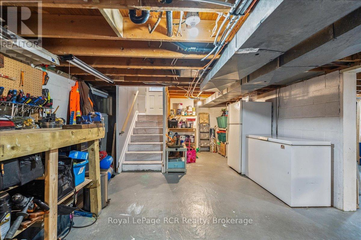 












224 FINDEN STREET

,
Georgian Bluffs,




Ontario
N4K6V5

