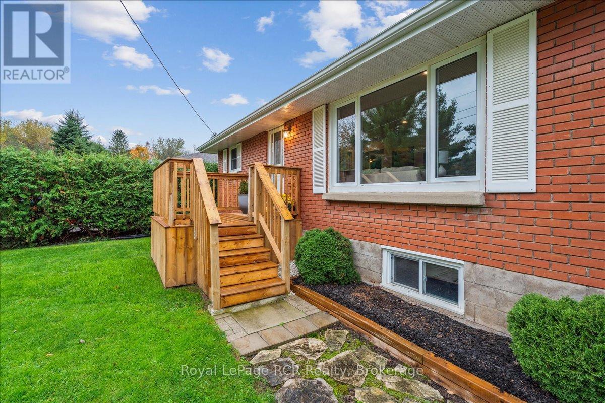 












224 FINDEN STREET

,
Georgian Bluffs,




Ontario
N4K6V5

