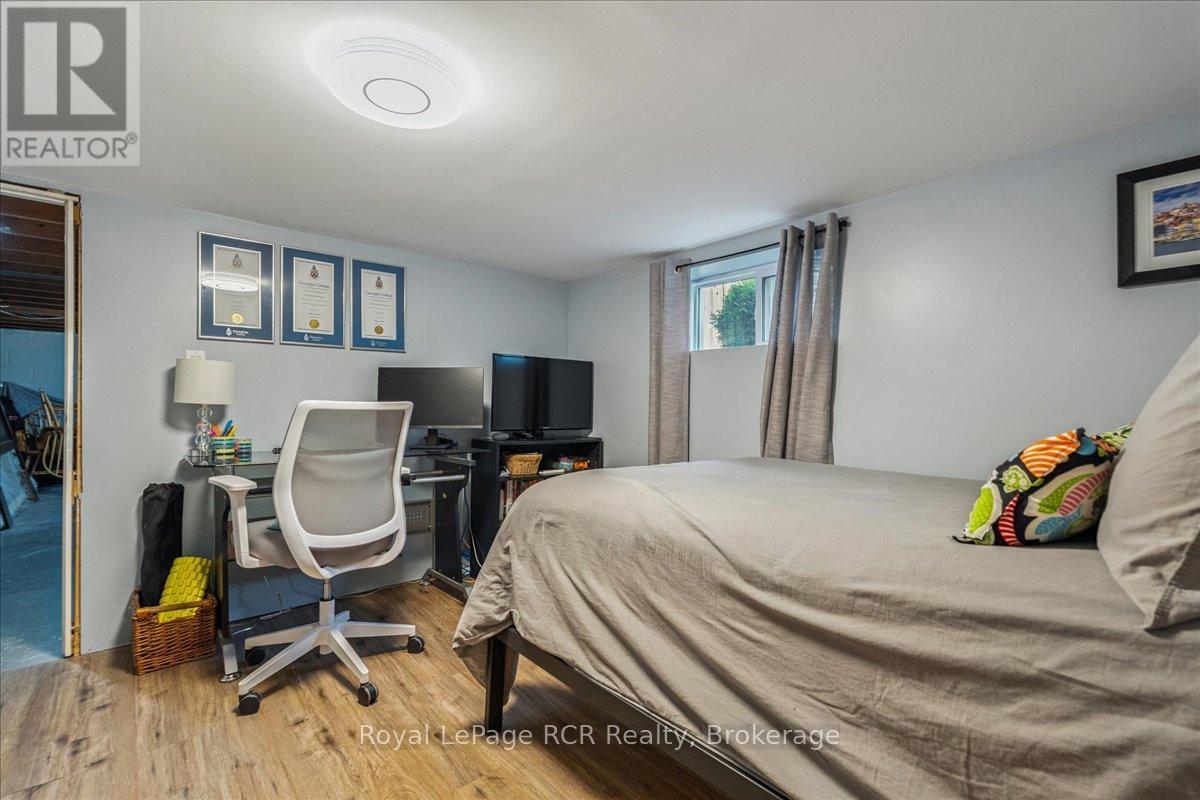 












224 FINDEN STREET

,
Georgian Bluffs,




Ontario
N4K6V5

