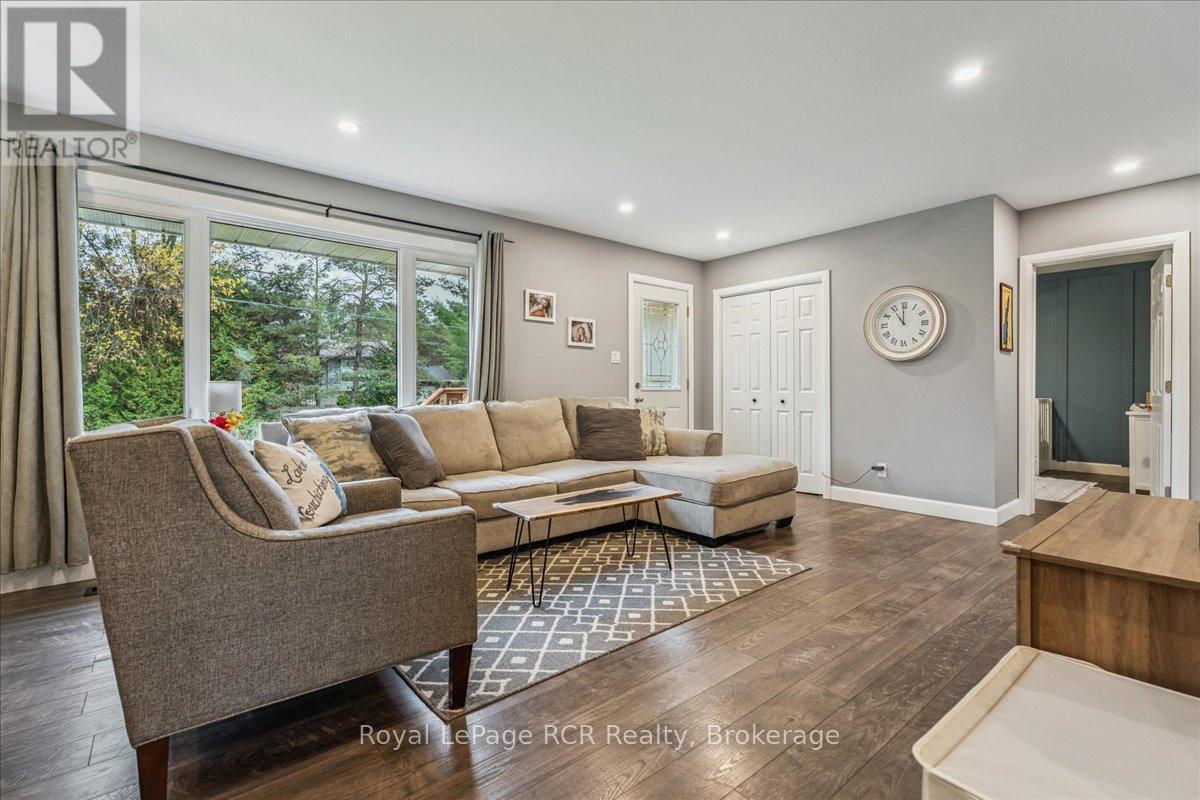 












224 FINDEN STREET

,
Georgian Bluffs,




Ontario
N4K6V5

