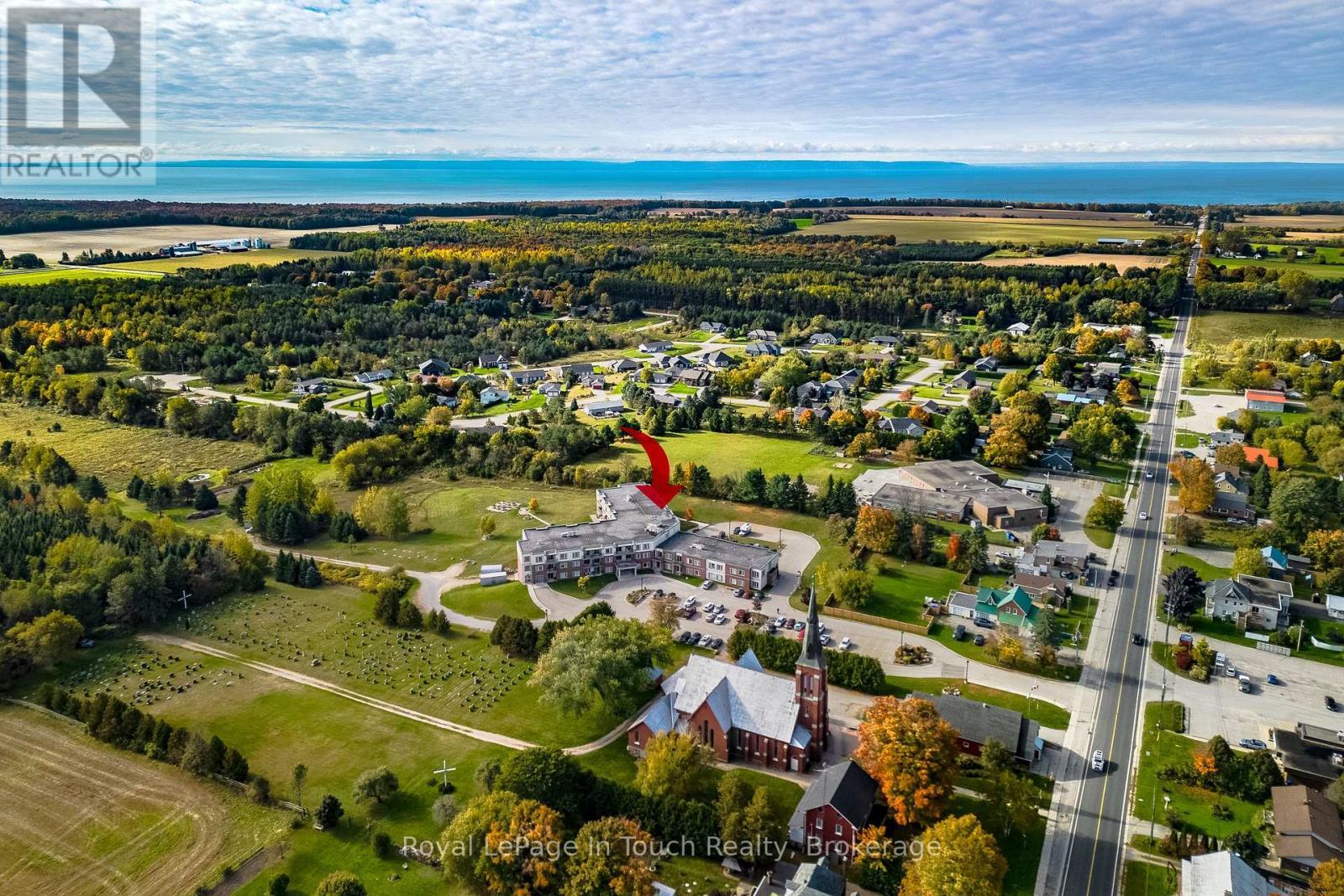 












310 - 333 LAFONTAINE ROAD W

,
Tiny,




Ontario
L9M0H1

