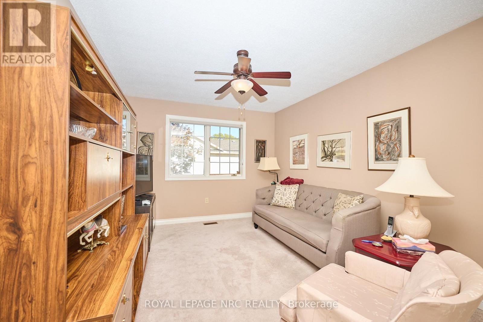 












35 - 275 PELHAM ROAD

,
St. Catharines (Rykert/Vansickle),




Ontario
L2S3B9

