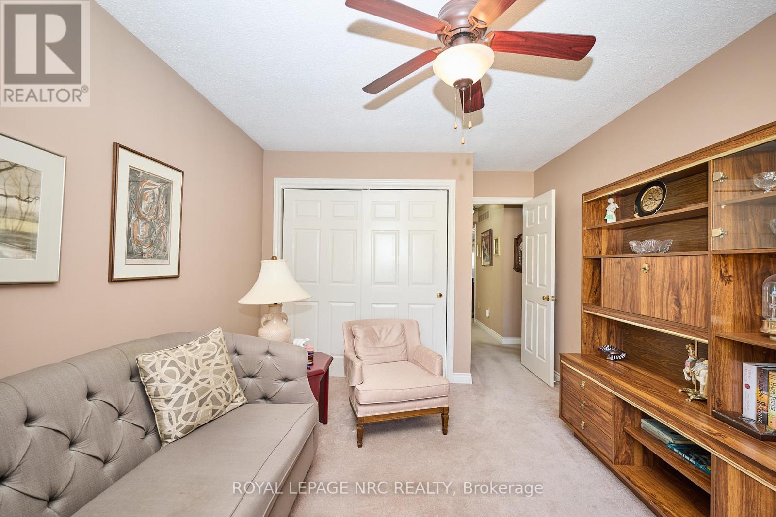 












35 - 275 PELHAM ROAD

,
St. Catharines (Rykert/Vansickle),




Ontario
L2S3B9

