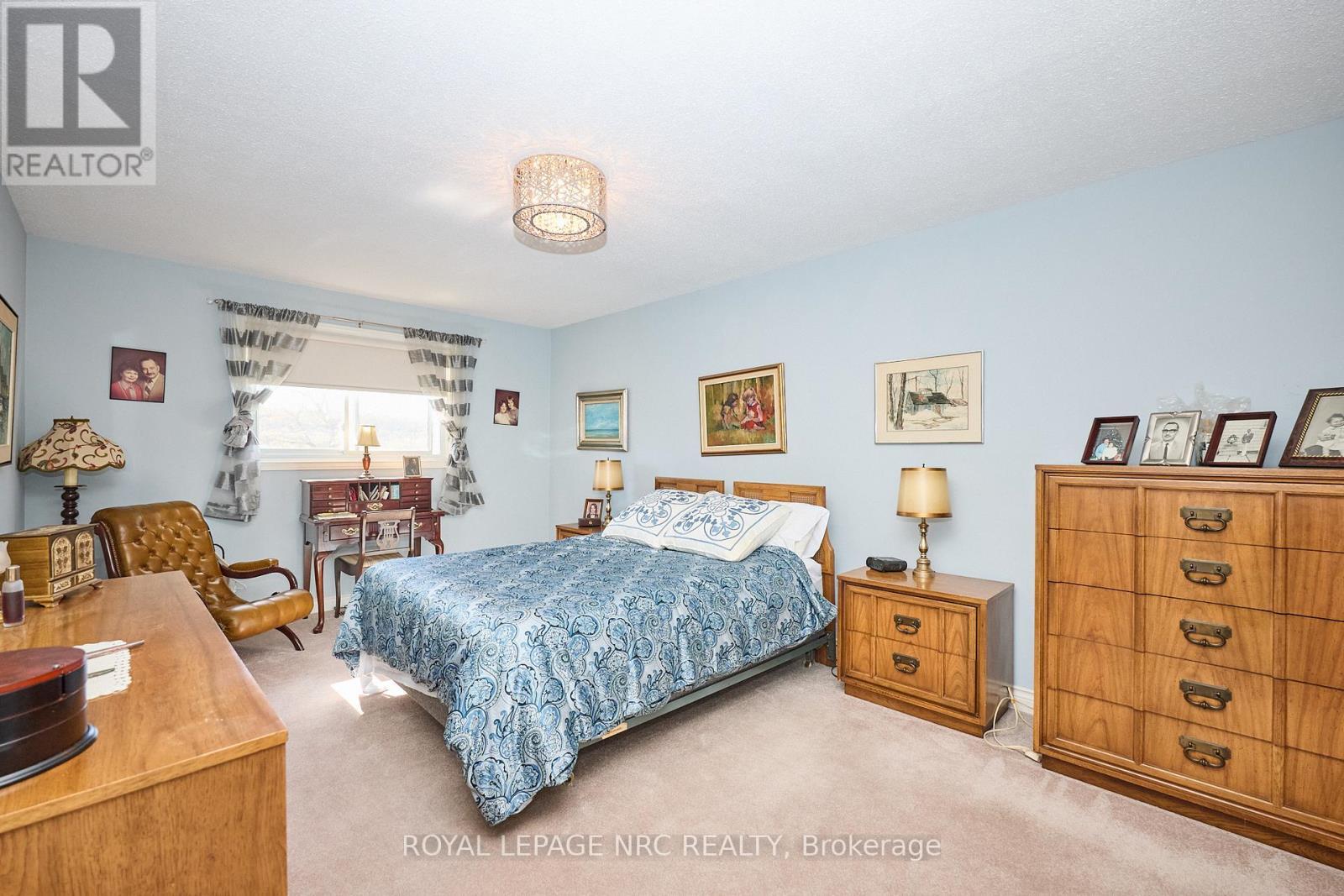 












35 - 275 PELHAM ROAD

,
St. Catharines (Rykert/Vansickle),




Ontario
L2S3B9

