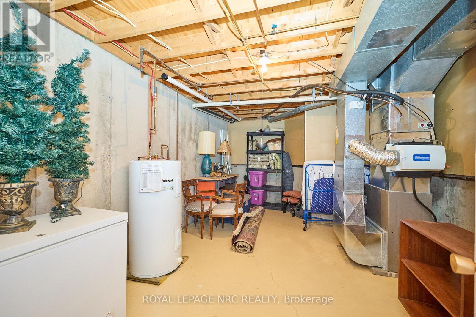 












35 - 275 PELHAM ROAD

,
St. Catharines (Rykert/Vansickle),




Ontario
L2S3B9

