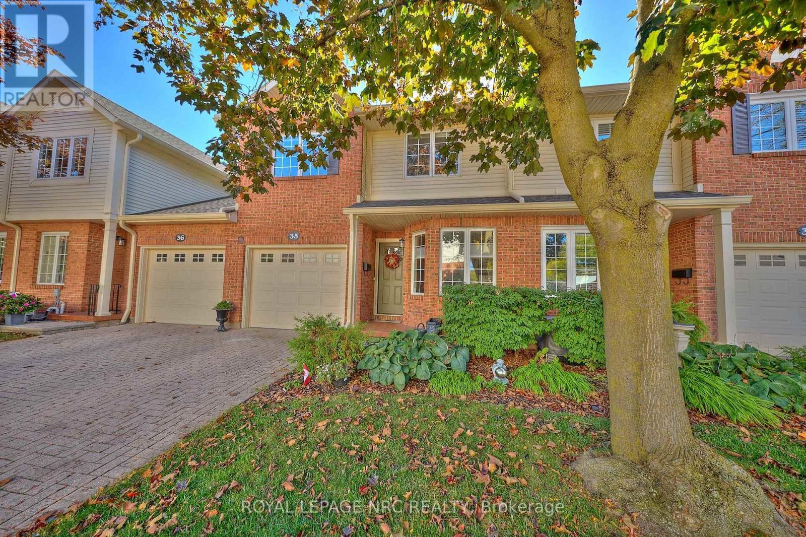 












35 - 275 PELHAM ROAD

,
St. Catharines (Rykert/Vansickle),




Ontario
L2S3B9

