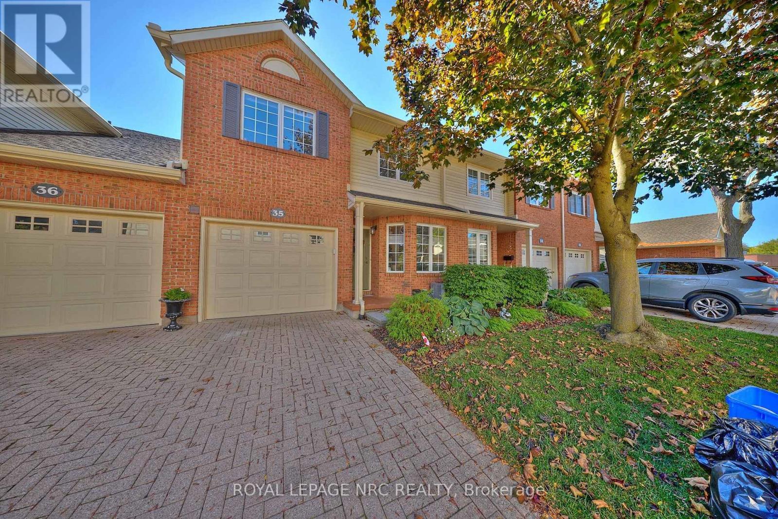 












35 - 275 PELHAM ROAD

,
St. Catharines (Rykert/Vansickle),




Ontario
L2S3B9

