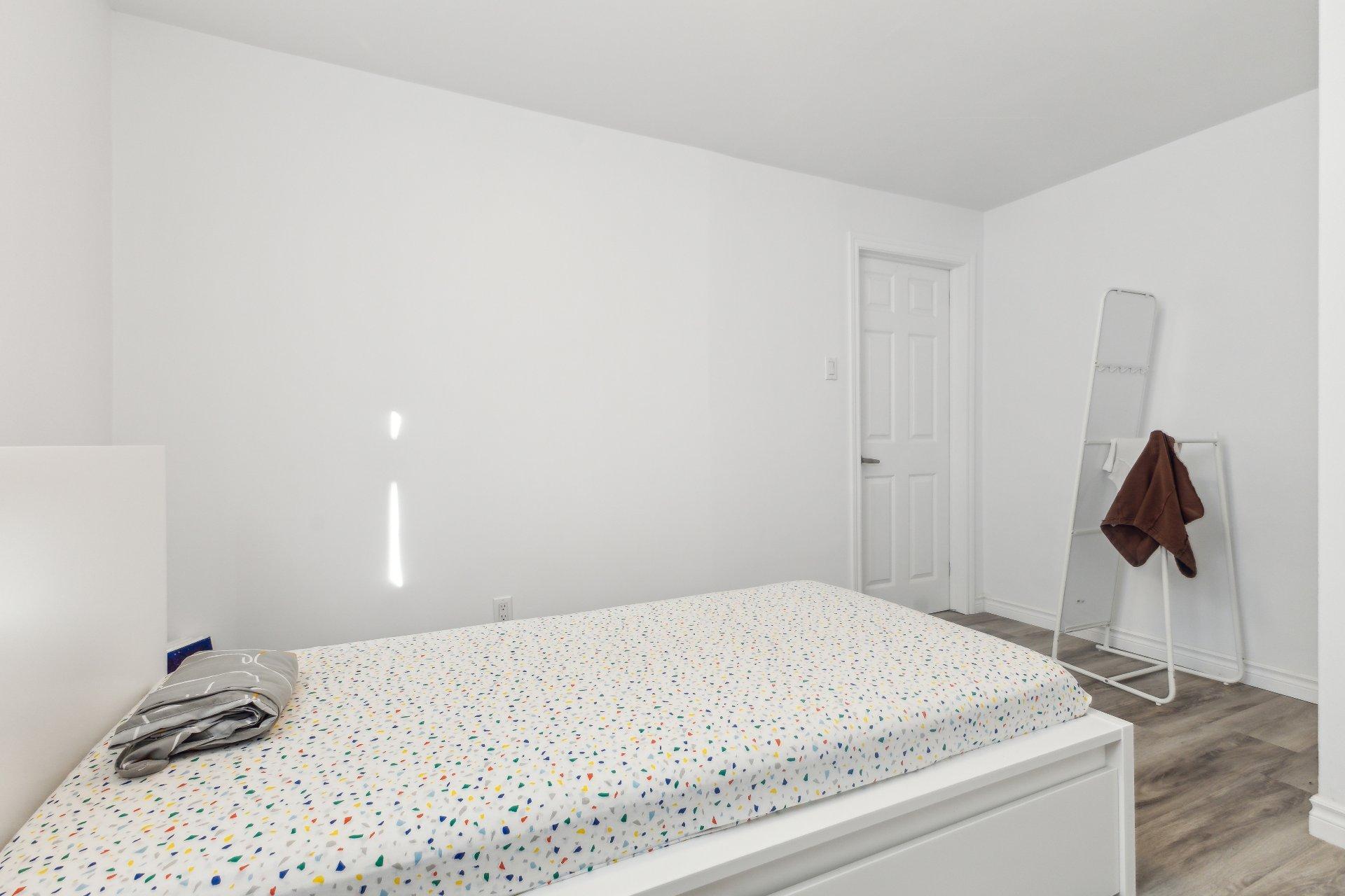 









350


Rue Laviolette

,
Gatineau (Gatineau),




QC
J8P5Z2

