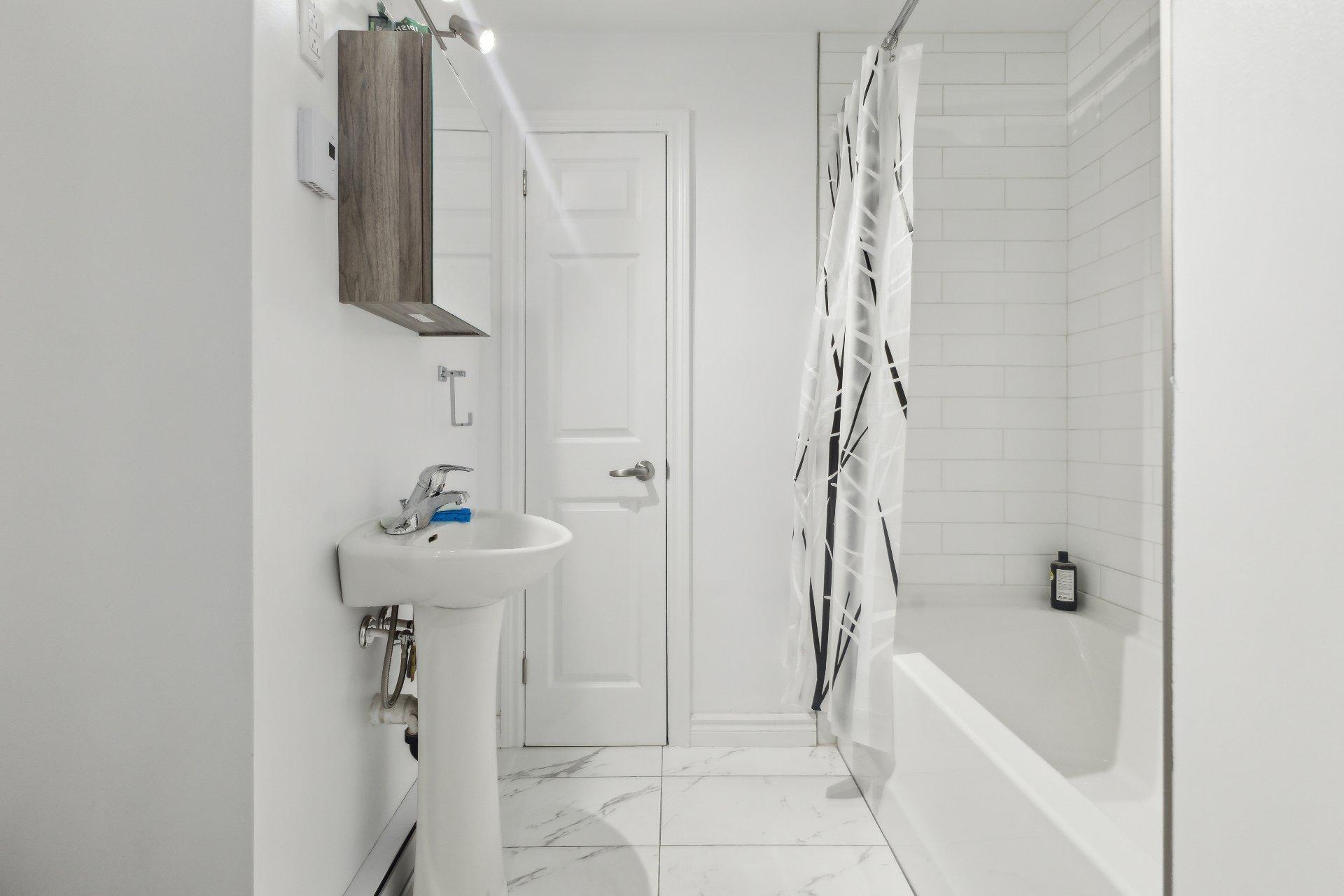 









350


Rue Laviolette

,
Gatineau (Gatineau),




QC
J8P5Z2

