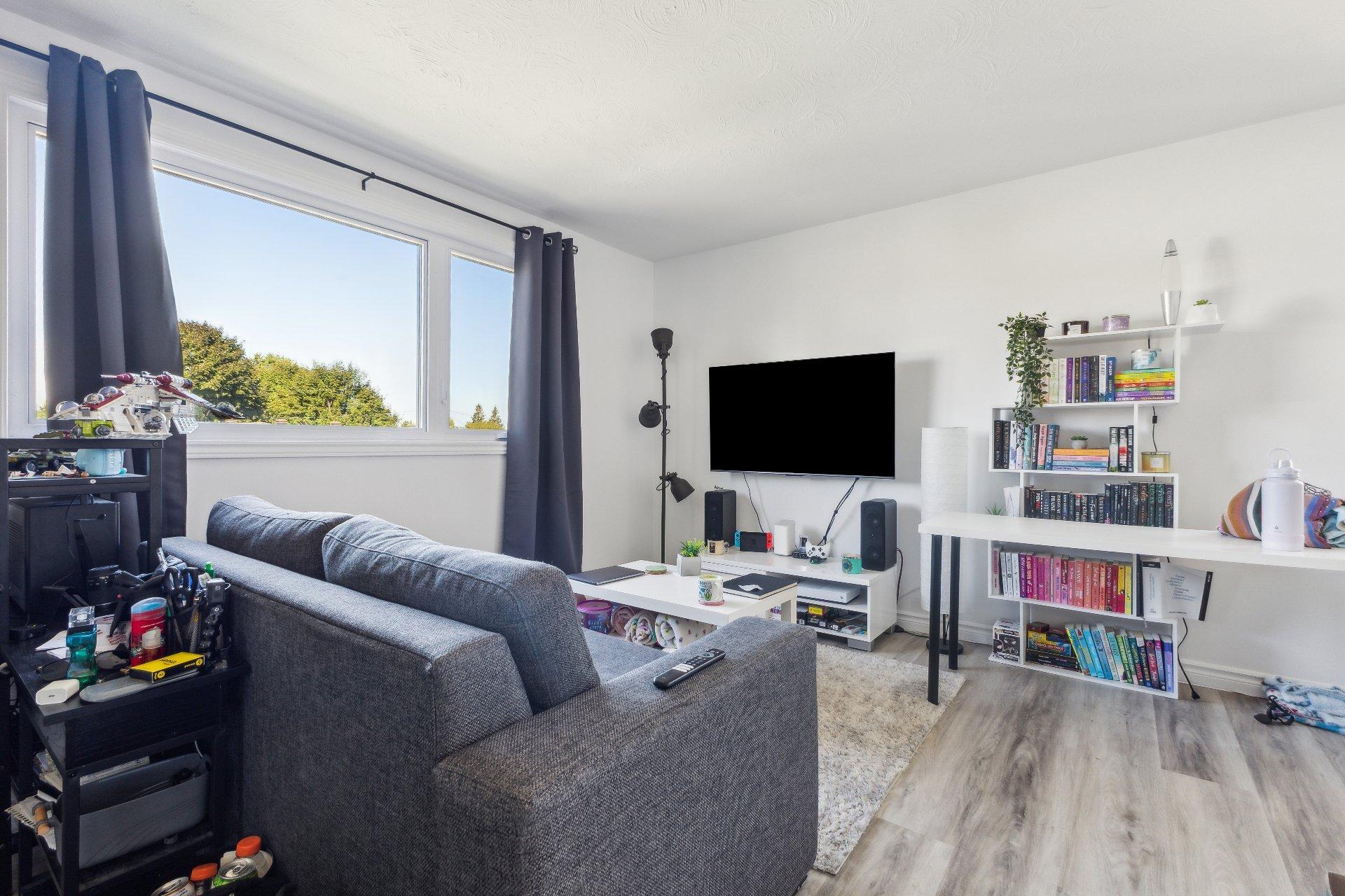 









350


Rue Laviolette

,
Gatineau (Gatineau),




QC
J8P5Z2

