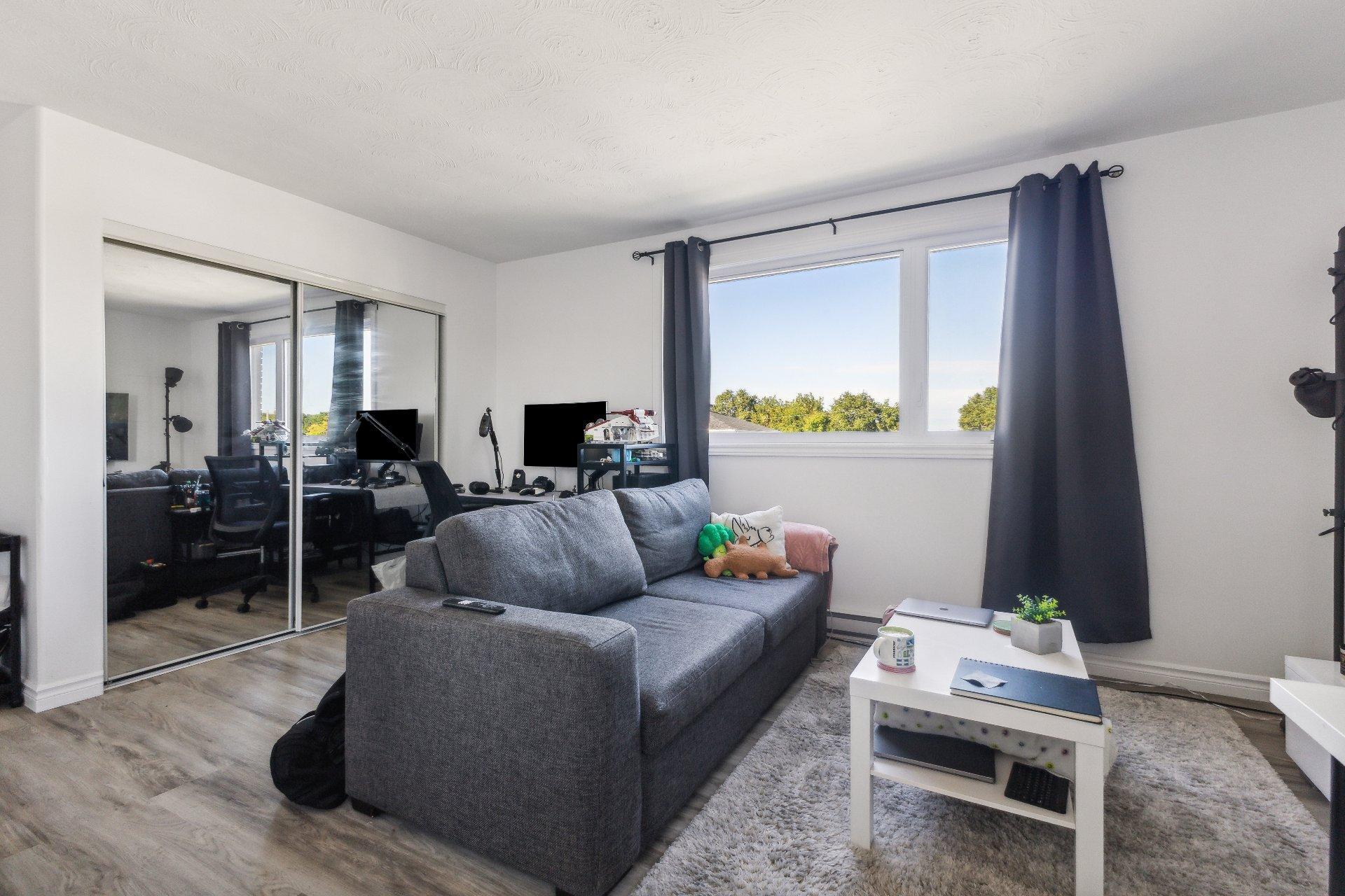 









350


Rue Laviolette

,
Gatineau (Gatineau),




QC
J8P5Z2

