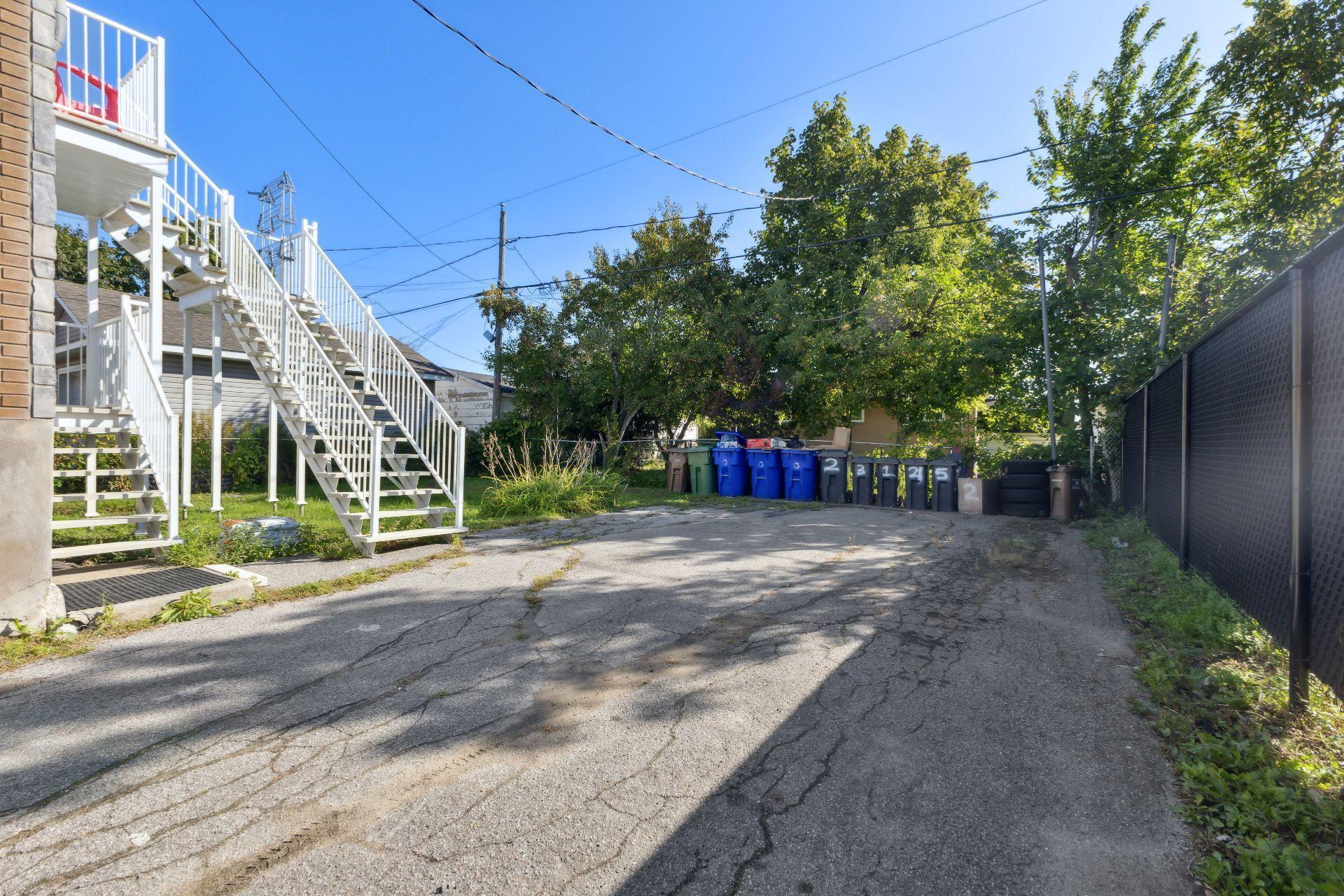 









350


Rue Laviolette

,
Gatineau (Gatineau),




QC
J8P5Z2

