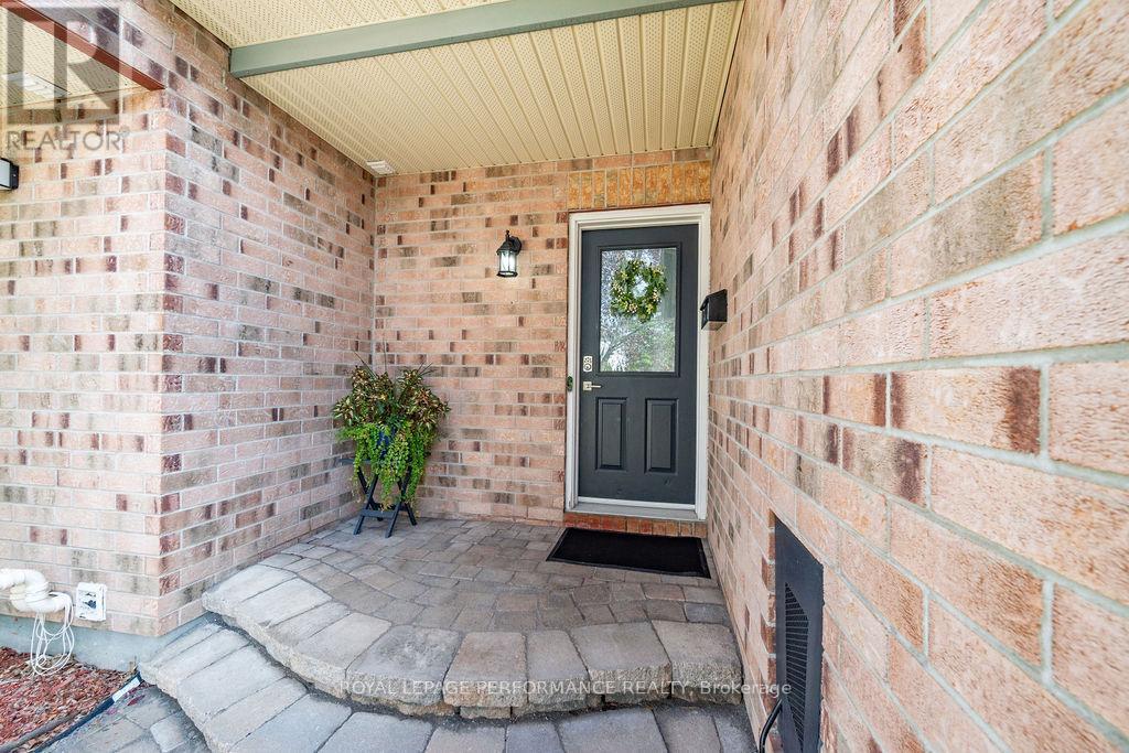 












1649 GREYWOOD DRIVE

,
Ottawa,




Ontario
K1C7L9

